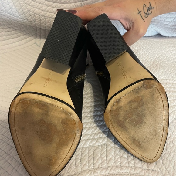 Calvin Klein ignazia ankle boots discontinued item - Picture 4 of 4
